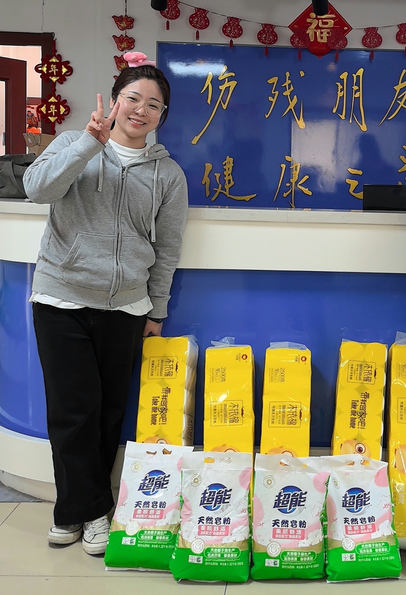 國際勞動婦女節活動回顧，恩德萊品牌多地愛心店溫情獻禮