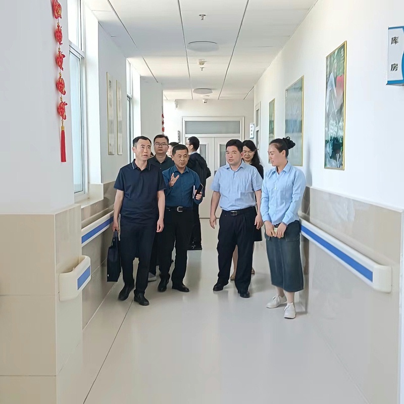 濟寧殘聯領導一行蒞臨恩德萊棗莊愛心店進行考察指導