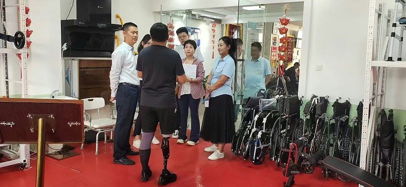 濟寧市社保中心專家組一行蒞臨山東恩德萊公司檢查指導
