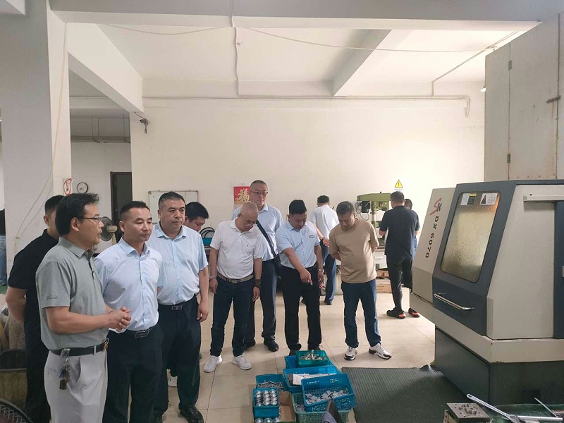 恩德萊聯(lián)盟高管一行赴丹陽假肢廠考察學(xué)習(xí)