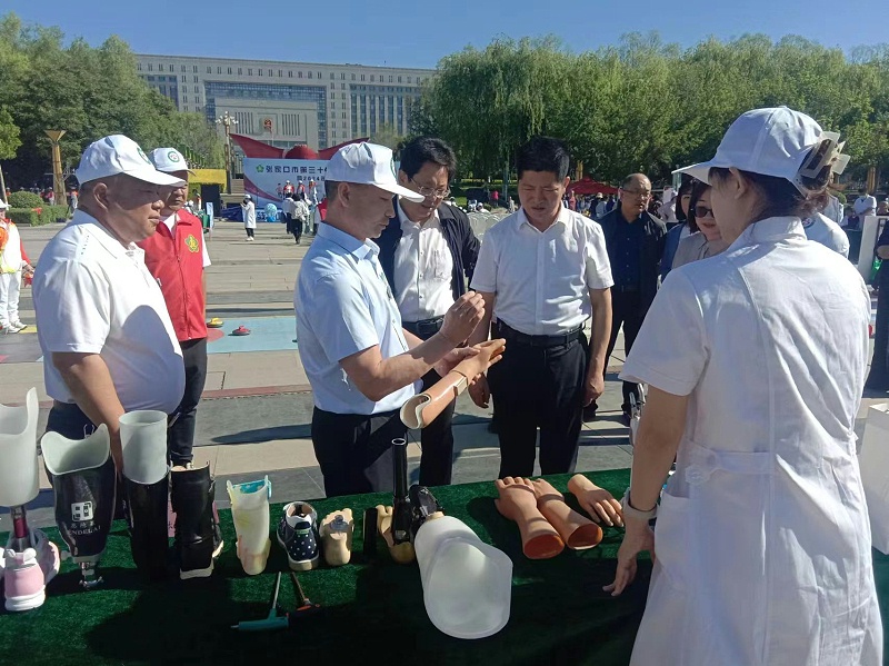 恩德萊北京愛心店參與張家口市全國助殘日活動，展示科技助殘成果