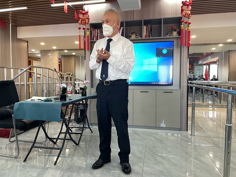 恩德萊北京系統董事長劉艷紅在廠家產品交流會上發言