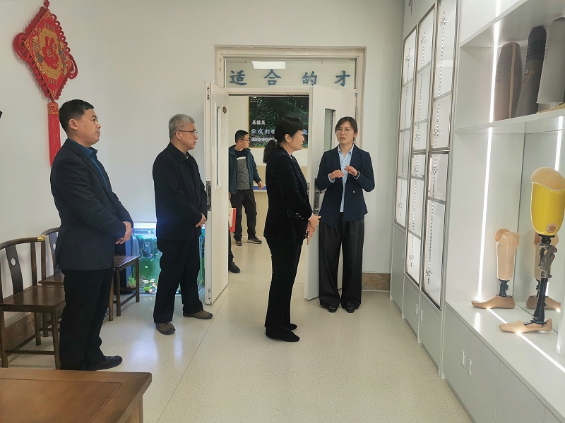 棗莊市殘聯(lián)黨組書記、理事長朱景宜蒞臨恩德萊棗莊分公司考察調(diào)研