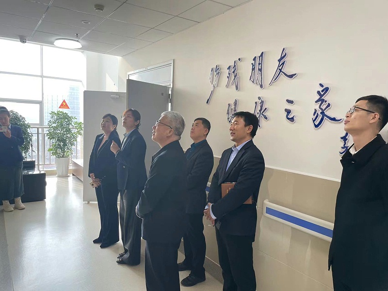 棗莊市殘聯(lián)黨組書記、理事長朱景宜蒞臨恩德萊棗莊分公司考察調(diào)研