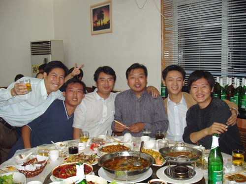 2005年10月1號國慶，公司員工聚餐拾趣
