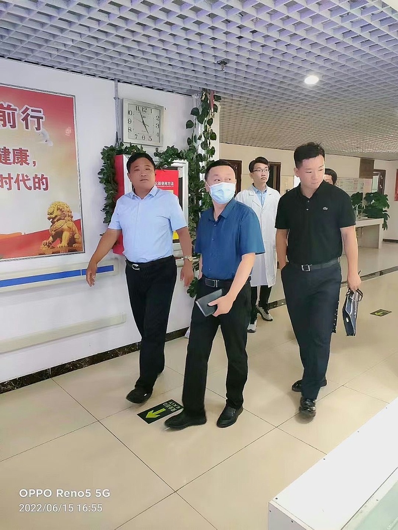 菏澤市社保中心領導一行蒞臨恩德萊山東愛心店參觀指導工作