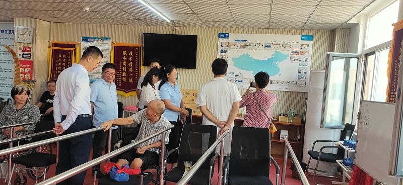 濟寧市社保中心專家組一行蒞臨恩德萊山東愛心店檢查指導工作